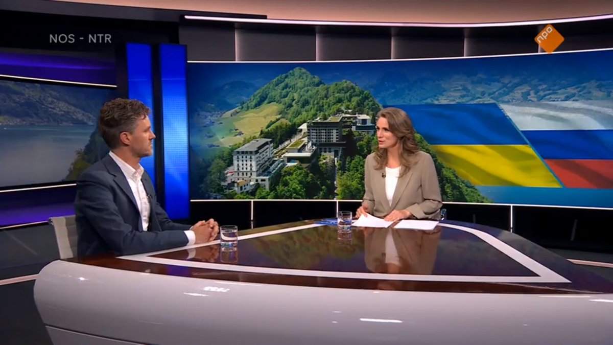 🧵Vanavond bij <a href="/Nieuwsuur/">Nieuwsuur</a> over de 🇺🇦vredesconferentie in Zwitserland. Hoewel deze soms wordt bestempeld als "mislukt" zit er een genuanceerd verhaal van een fascinerend &amp; ontluisterend diplomatiek steekspel achter. Omdat het item ivm <a href="/PieterOmtzigt/">Pieter Omtzigt</a> werd ingekort wat extra info /1