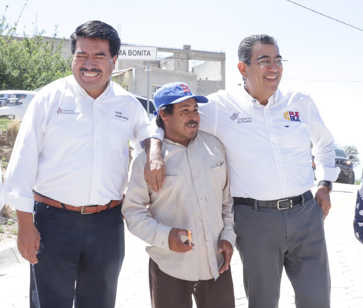 SergioSalomonC's tweet image. 🙌 Llevamos buenas noticias a la gente de #Libres porque entregamos la constancia de construcción del Sistema de Agua Potable de Guadalupe Victoria. 

Además entregamos con éxito el nuevo #techado del Centro de Atención Múltiple, insumos a productores del campo, pavimentación de