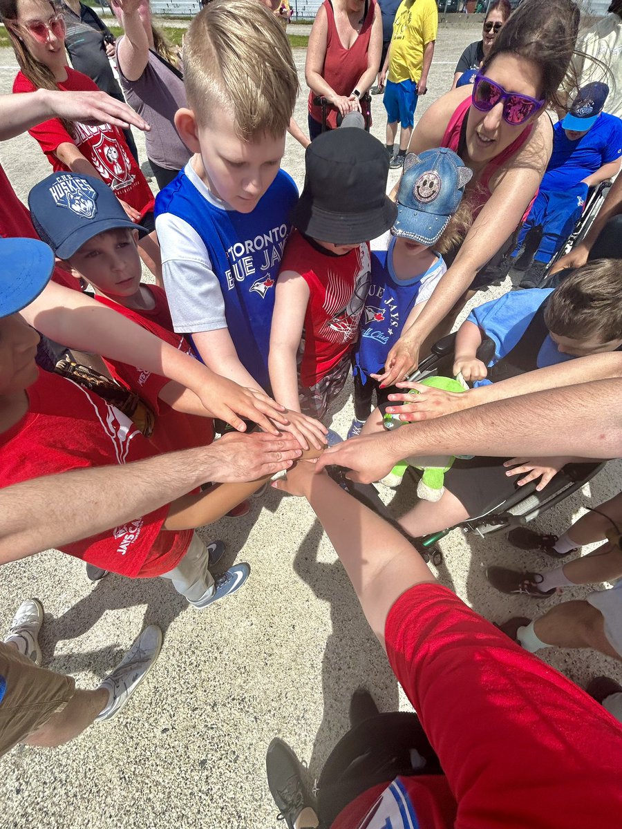 WOW!! What an amazing first day of Challenger Baseball!🤩

Welcome back to all our returning athletes and welcome to our new athletes!

 We are going to have the BEST summer!⚾️☀️