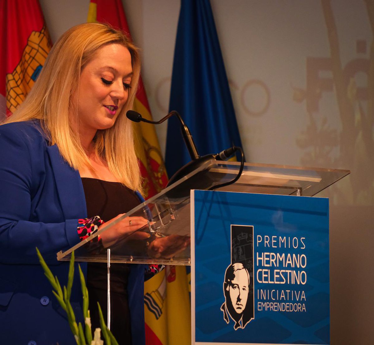 angelarivas's tweet photo. El día 30 de mayo, celebramos la X Edición de los Premios Hno.Celestino con a @CiudadEducacion y todos los que lo hacen posible.Fiesta especial siempre y emotiva como aquella en la que recibí el premio al mejor #emprendedor de #arandadeduero y comarca, en 2018. #emprendimiento https://t.co/tysTzHZudy