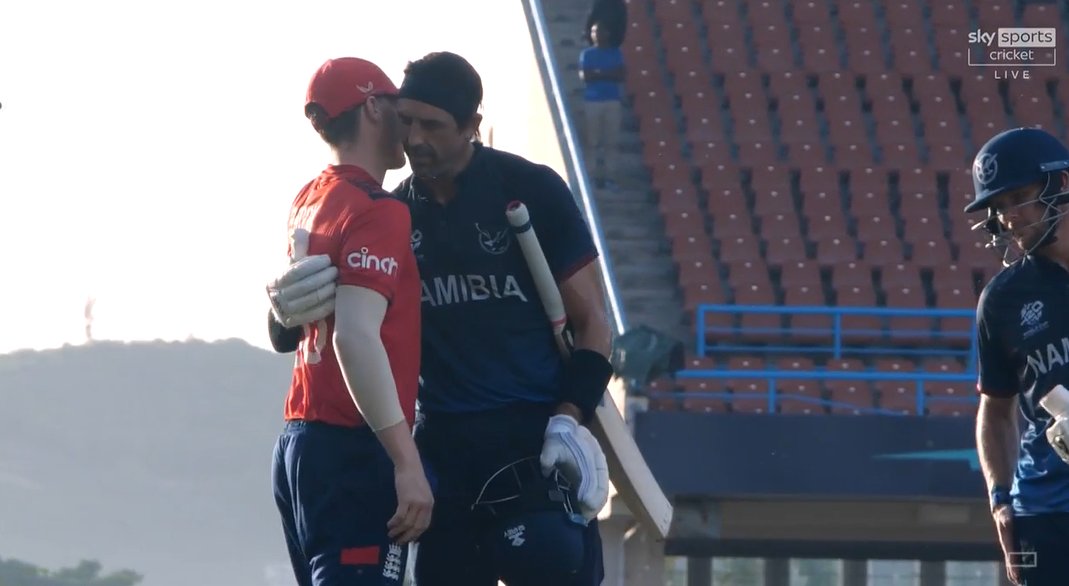 sai_whispers's tweet photo. Congratulations on your retirement @David_Wiese 🫡🫡🫡
You are truly a champion ♥️♥️♥️
#T20IWorldCup2024 #NAMvsENG #ENGvsNAM #CricketinUSA https://t.co/Gh2lSZDmFy