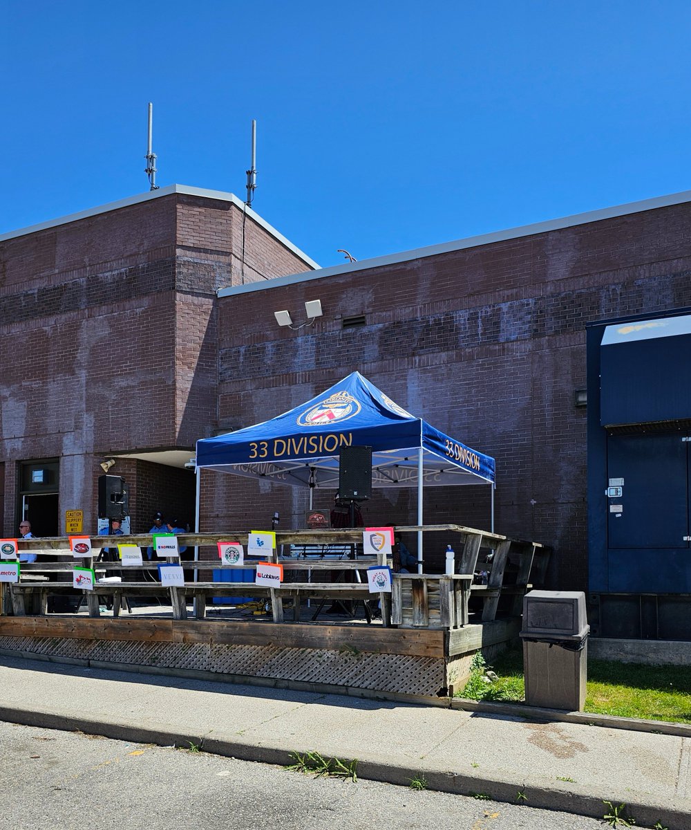 MayhemMoonlight's tweet image. Had a great time @TPS33Div open house, got to chat with some great officers, and get a tour of the station, BUT sooo disappointed that none of the #policeK9s or #policemountedunit showed up!