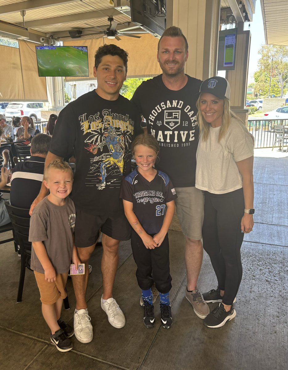 MEKingsFan's tweet image. So this happened today 🤯 my daughter plays for TO girls softball and I wore my TO native shirt to her games this morning. Went out for lunch after and as i was walking up to our table Trevor and i made eye contact and just started laughing. Super nice guy and family! #gokingsgo