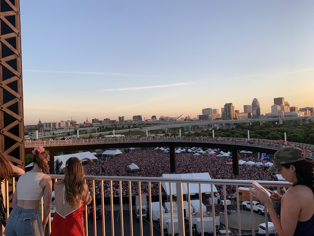 Caite_Alyssa's tweet image. Welcome to the Louisville Pride/ Chappell Roan nosebleed section #chappellroan #kentuckianapride #louisvillepride