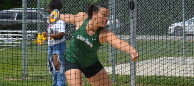 michtrack's tweet photo. STATE RECORD!! NATIONAL CHAMPION!!
Abby Russell of Allen Park wins the New Balance discus by more than 8ft with a throw of 166-11, topping Alana Robinson's 26-year-old state record by 6 inches! Her series: 163-1, f, f, f, 166-11, 161-10. https://t.co/bYHrHRKssw