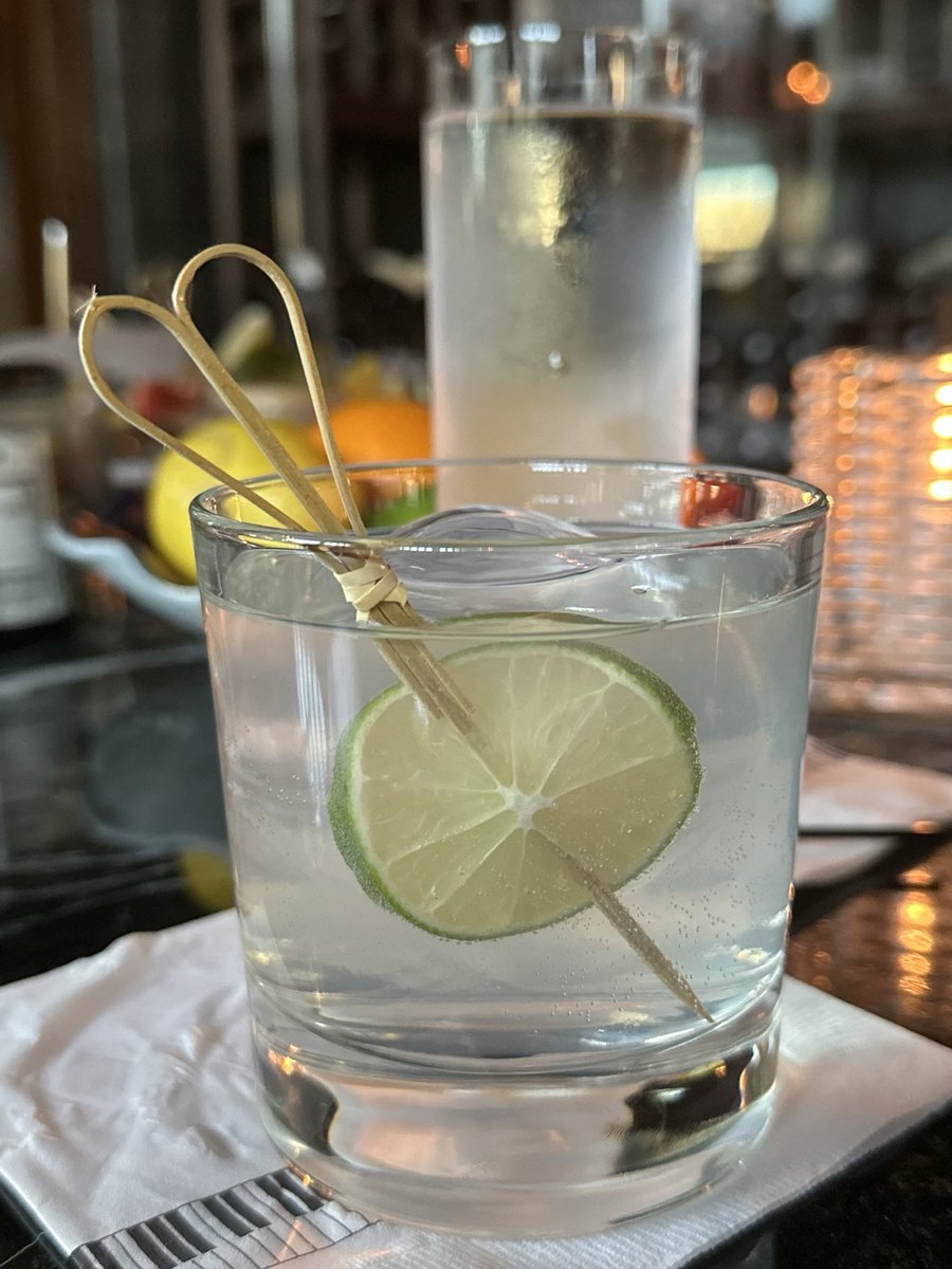 JasonBrookner's tweet image. A heart through a lime in a vodka soda at St Martin’s Wine Bistro. Discuss amongst yourselves…