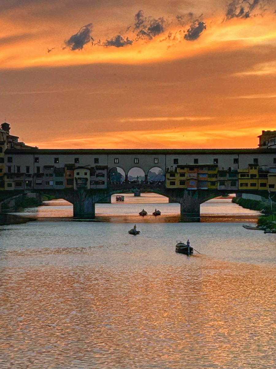 mario_spn's tweet photo. ⬇️
.
Eppure, il modo c’è, con gli #glialtrisensi
.

🇮🇹
.

(Firenze, Ponte Vecchio dal Ponte alle Grazie, tramonto del 11.6.2024 h 20:58)
#firenze #florence https://t.co/kAWZ3kc5U5