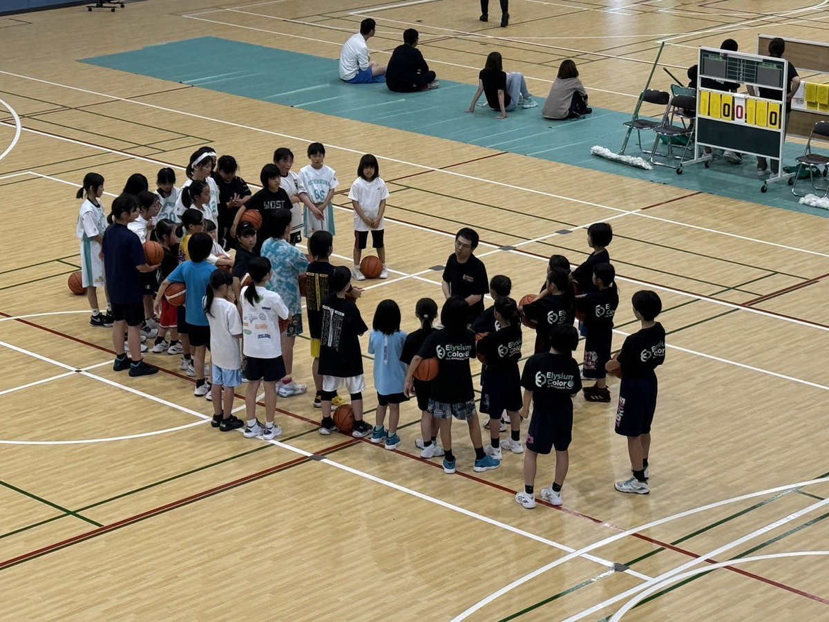 KminiBASKETBALL's tweet photo. 【練習試合】

昨日はBチームが練習試合でした！
下級生中心にヘトヘトになりながらも頑張っていました✨
素晴らしい経験です👏
Aチームは練習🔥
体育館は暑く、汗だくで練習でした💦

今日は男女で二次予選!!
頑張ろう💪

#気仙沼ミニバスケットボール少年団 #気仙沼 #バスケットボール https://t.co/2d0OjTX09g