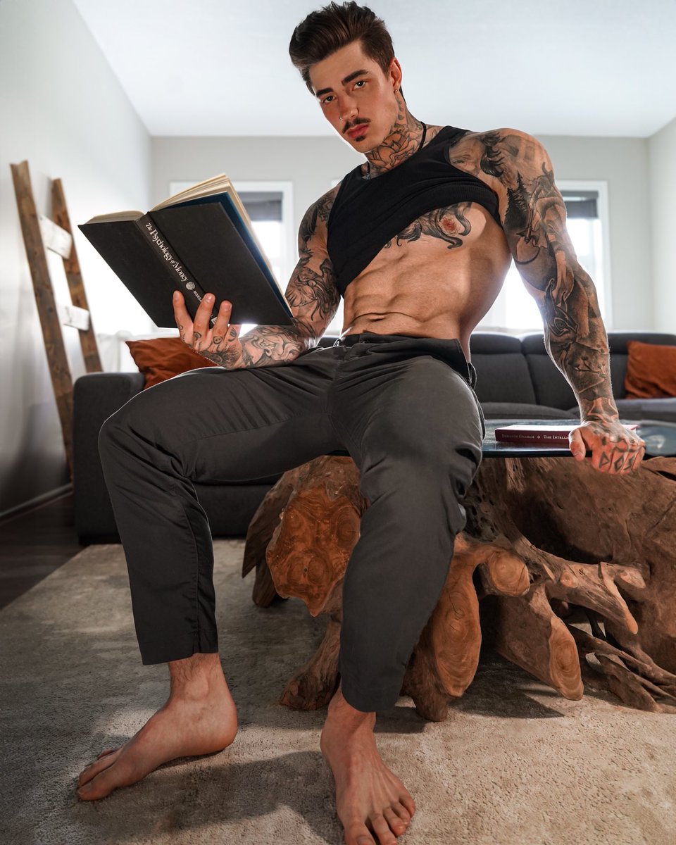 jakipz's tweet photo. How about a nice long foot rub while I enjoy my book 😏🤓..?

Become a VIP 🔞👉 https://t.co/aIrzpyUgee &amp; check out my EXPLICIT material 😈! https://t.co/cnmEGYggmS