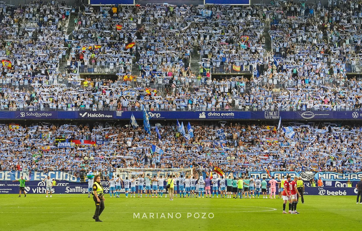 pozo_mariano's tweet photo. Qué barbaridad de afición.
Es una locura, una maravillosa locura.
El mejor patrimonio del @MalagaCF . https://t.co/RDjSCP6GKo