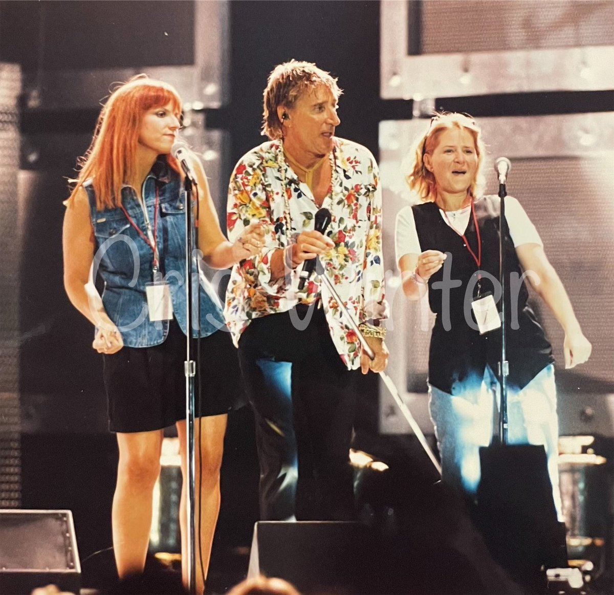 criswinter412's tweet photo. That time - 25 years ago tonight, I had the honor of being a back up singer for @rodstewart at Star Lake singing “Rocks” - what a blast and an incredible experience - boy was it hot!!! 
#RodStewart #backupsinger #rocks #thenineties #goodtimes #singer #rockstar #pittsburgh https://t.co/6XIKwpnb1k