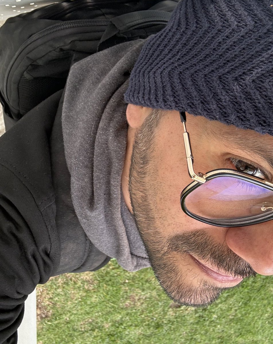 Lo que (interiormente) es en verdad necesario puede aplazarse, pero nunca desarraigarse. 🎶

Kandinsky, 1930