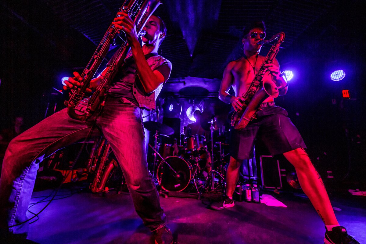 🎸 15-minute warning! Moon Hooch is taking Stage Too at 3:45 PM. Their explosive blend of jazz, rock, and electronic music will blow you away. Get ready for an energetic and unforgettable performance! 🎶

#LiveOakMusicFest #KCBX #MoonHooch #LiveMusic #FestivalFun