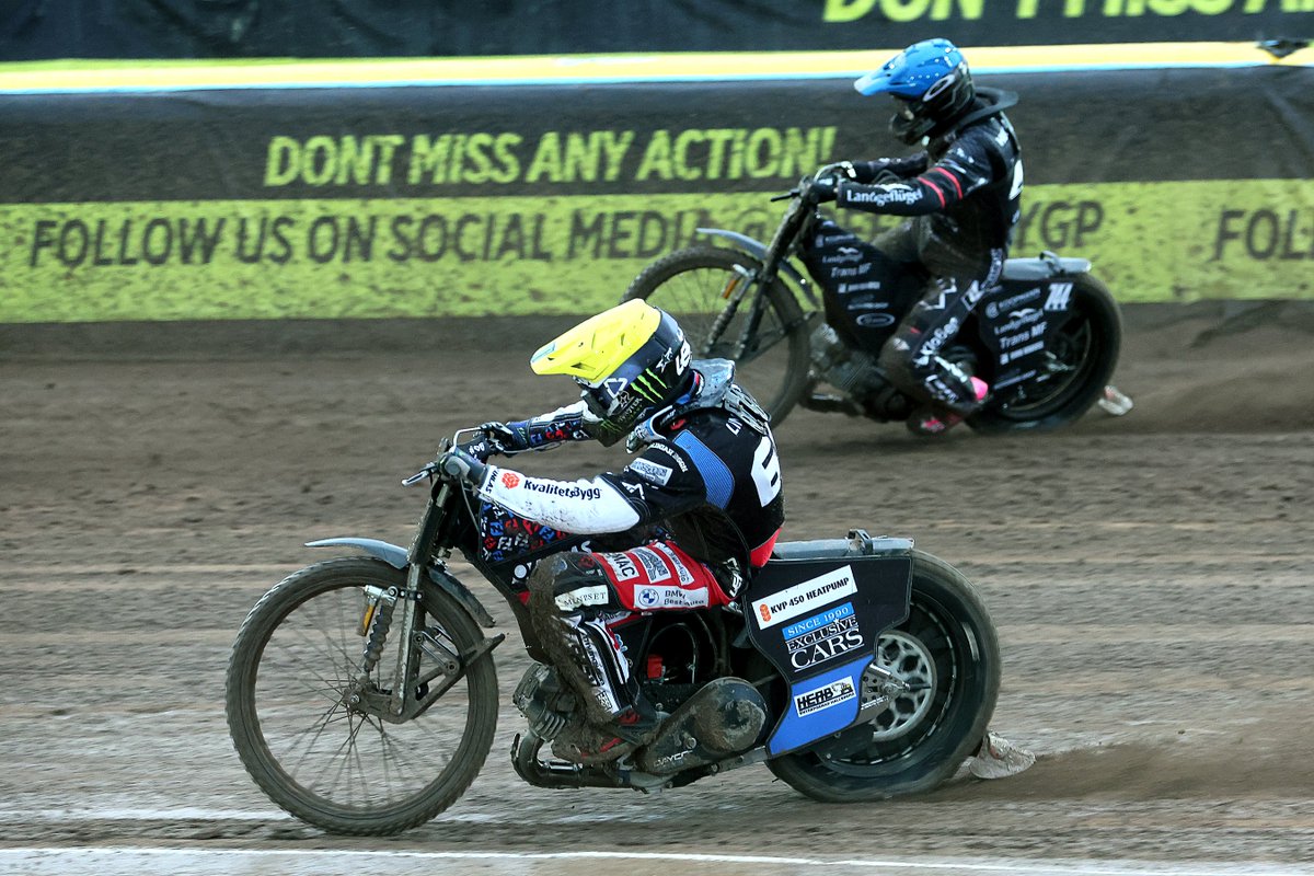 SpeedwayGP's tweet photo. Thank you for your patience tonight Malilla! 🇸🇪❤

It was a thrilla' in the end 😎

#FIMSpeedwayGP | #3PLogistics | #SwedishSGP https://t.co/oiJEf3J36V