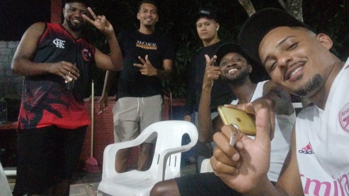fbdacaixa's tweet photo. Só os cria 🚀👻 https://t.co/eRBWZAoSik