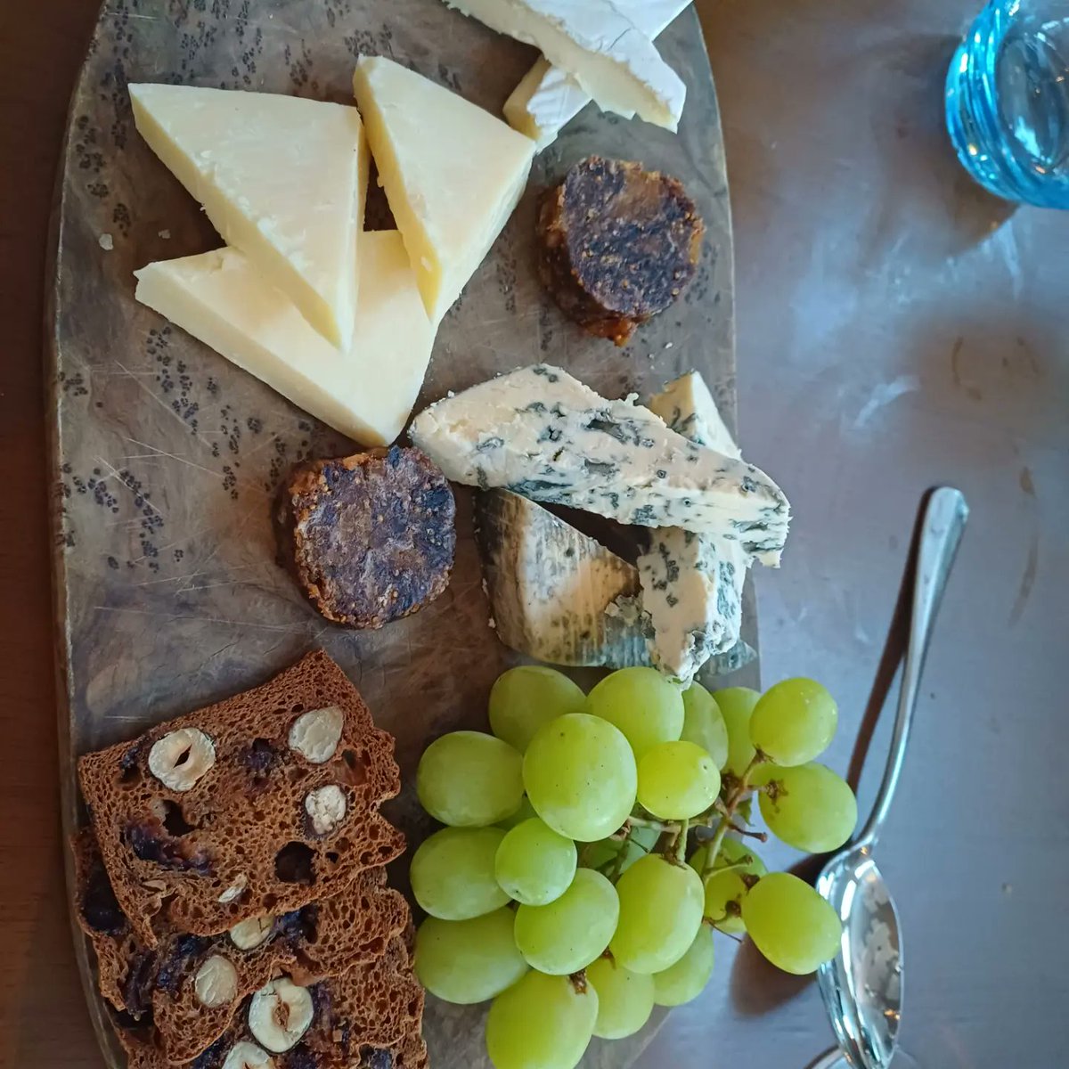 Niamh Leahy (@devlingirl) on Twitter photo Dinner in <a href="/Garryvoehotel/">Garryvoe Hotel</a> , beautiful , definitely worth a visit , 3 course meal €55 & the best of staff & scenery . Course good company as well <a href="/mrsZoflora/">Mrs Zoflora.</a> <a href="/kateleahyy/">Kate</a> & <a href="/kialeahy13/">kia</a> . We'll be back again for sure. Dinner in <a href="/Garryvoehotel/">Garryvoe Hotel</a> , beautiful , definitely worth a visit , 3 course meal €55 & the best of staff & scenery . Course good company as well <a href="/mrsZoflora/">Mrs Zoflora.</a> <a href="/kateleahyy/">Kate</a> & <a href="/kialeahy13/">kia</a> . We'll be back again for sure.