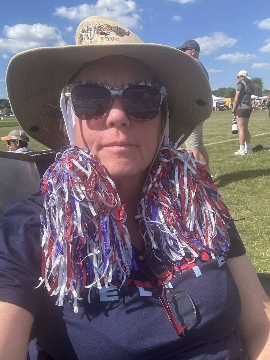 CoachDucklaxx's tweet image. Dynasty Elite sideline cheer team 🥍