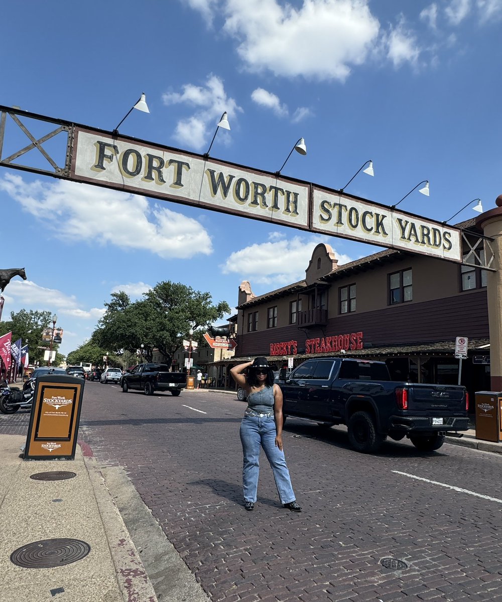 Dejahms_'s tweet photo. ❤️🤠
#BillPickettRodeo
#FortWorthStockyards
#Juneteenth https://t.co/0YTaIurD1S