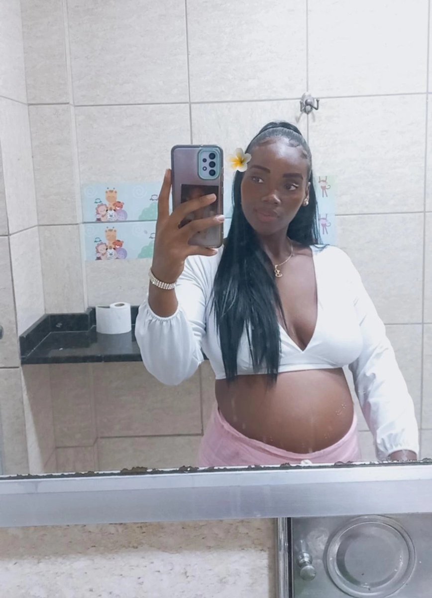 BrendaEllen28's tweet photo. Talvez uma vida só, seja pouca pra tanto amor que eu tenho guardado pra te dar💜🤰🏽 https://t.co/F08SApcqxc