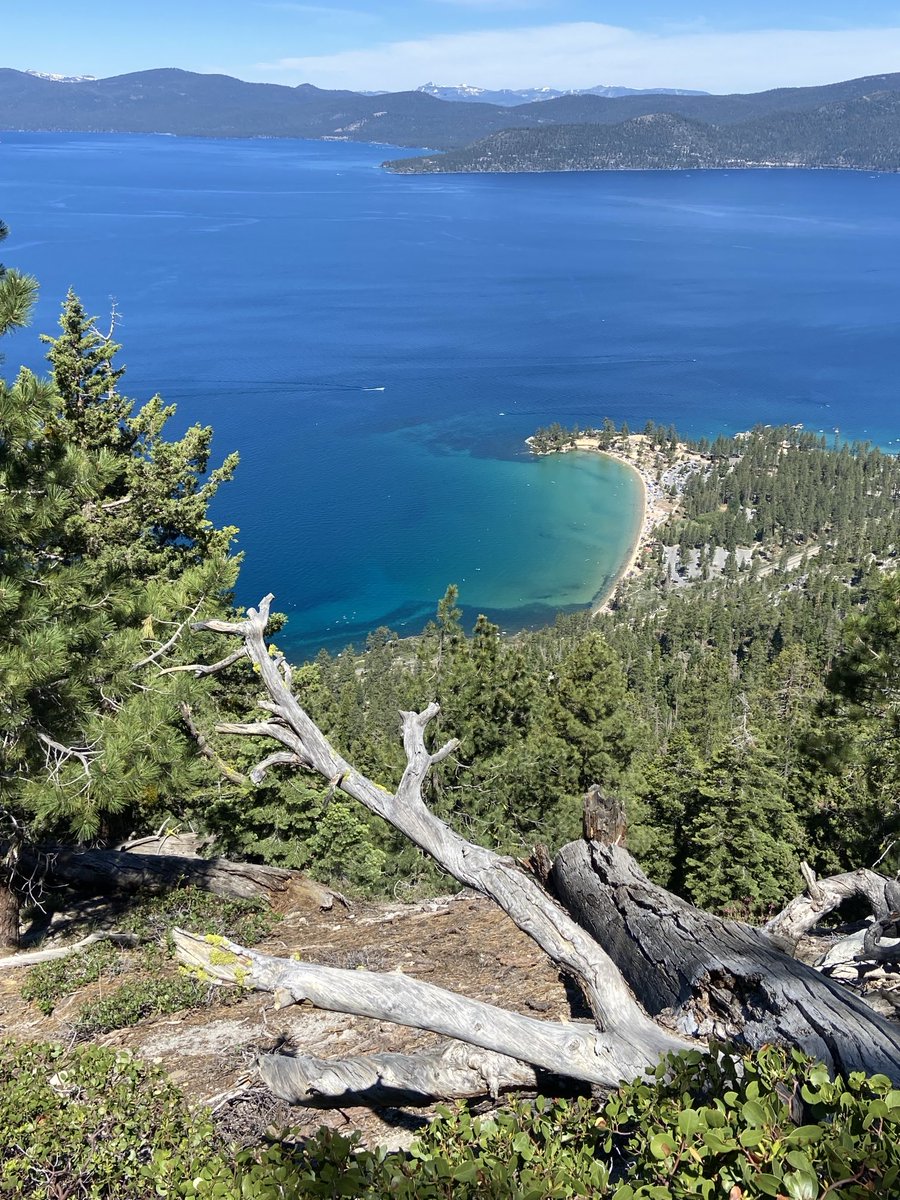 seanw801's tweet photo. Long hike in my backyard today. #LakeTahoe #SandHarbor #FlumeTrail https://t.co/LIbVSI7uDr
