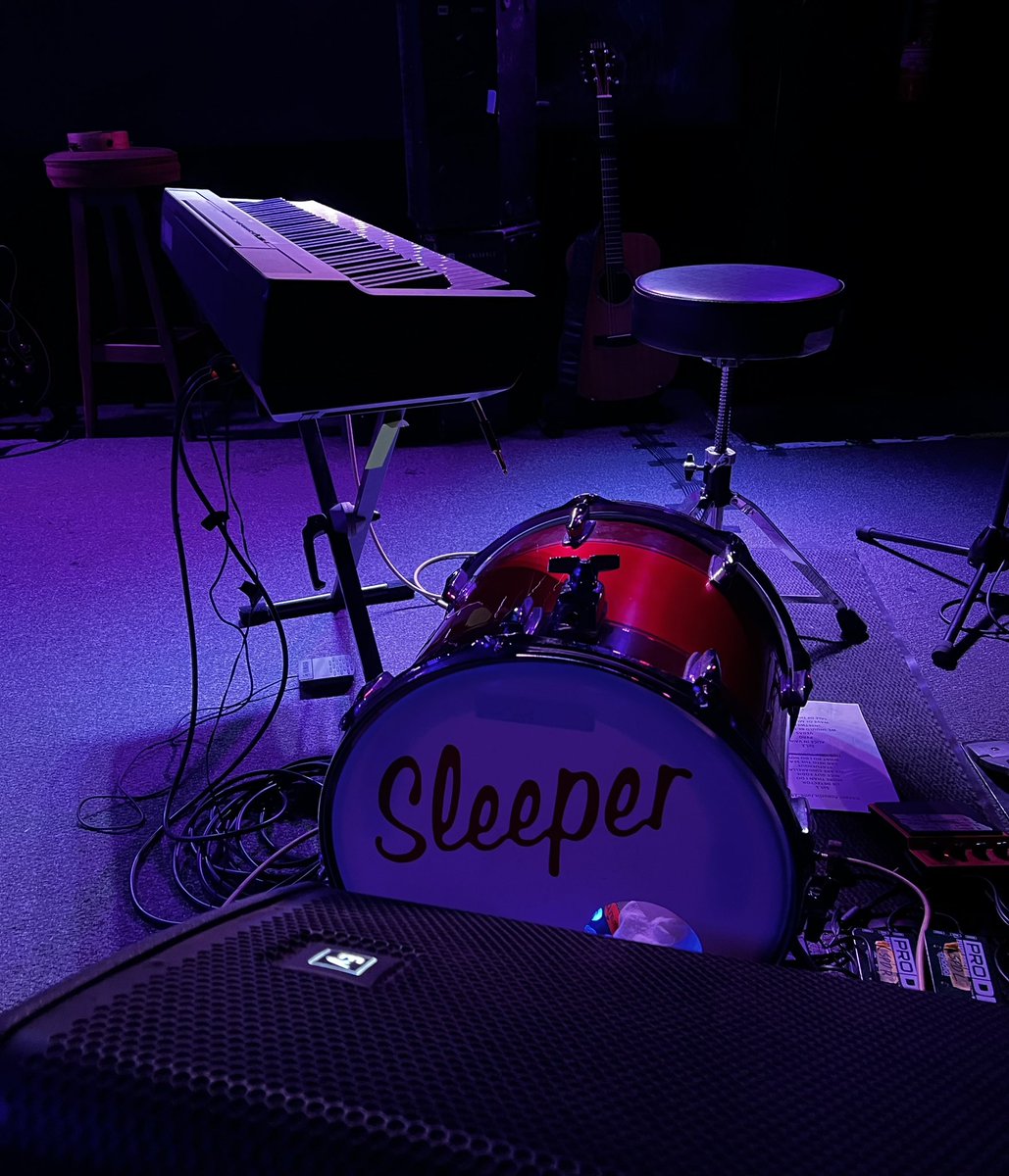 champers16's tweet photo. @Sleepertweeting You know you’ve made it in the music industry when you’re playing on the corner of my street 😏 Great gig, great songs, great band 👌🏼 Bring the drummer next time 🥴 https://t.co/zqw0iOcZO7