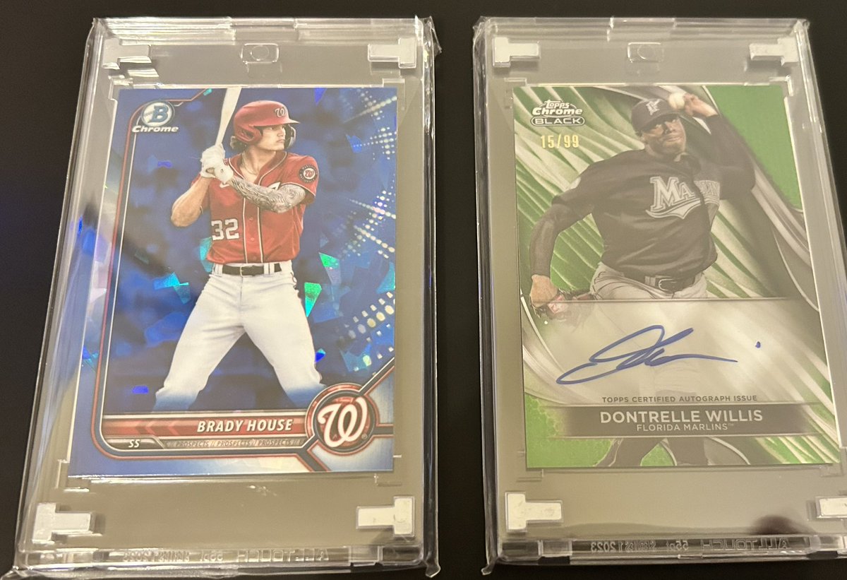 DUKE_content's tweet photo. @CoachMattBloom @alltouchcase @CardPurchaser You buy the blasters to get a card??

 These were my hits from the 8 blasters

Got 1 golf magnet 🧲 https://t.co/W5tqbZXz91