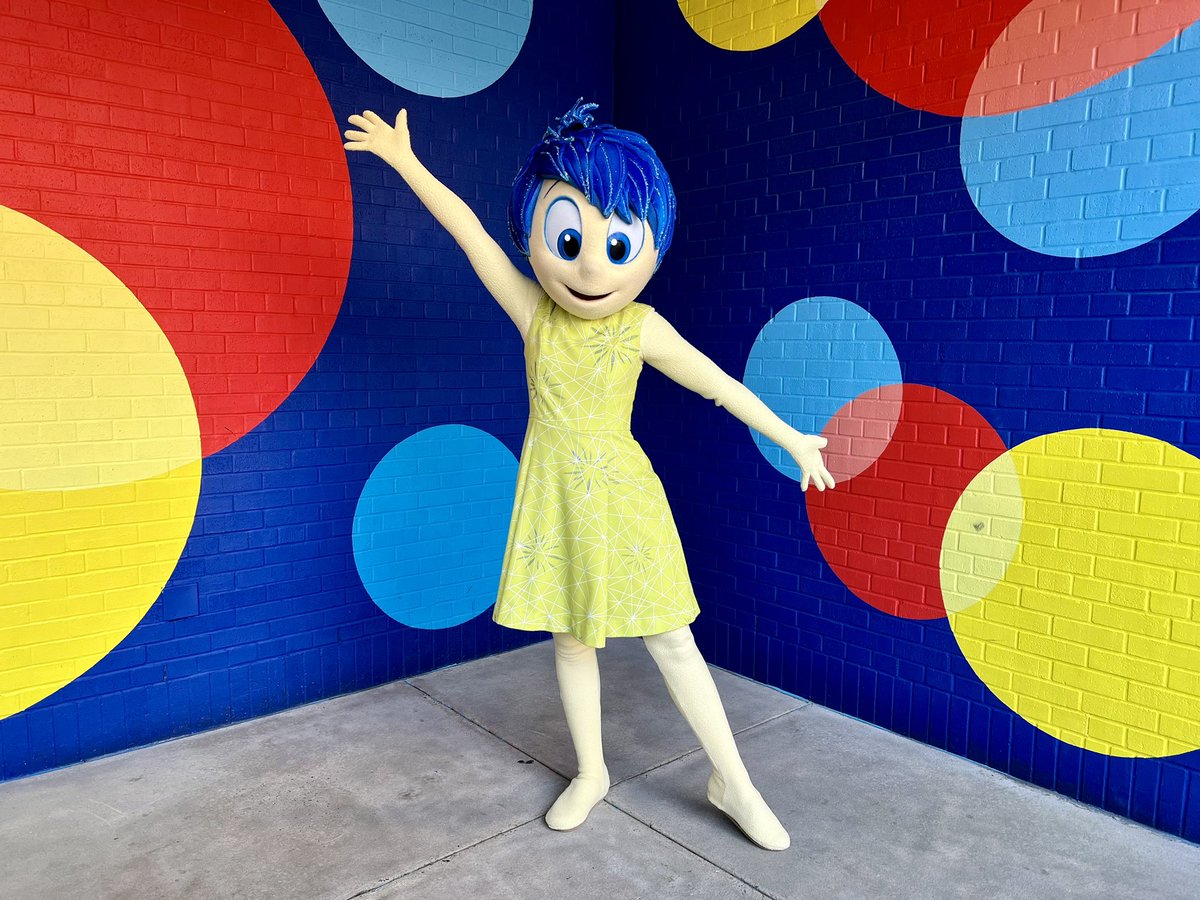 wdwmickeyhunter's tweet photo. Remember when the @DisneyParks blog held Blog Ups? Those were awesome! The release of Inside Out 2 would have made a for great event. #InsideOut2 #DisneyParksBlog https://t.co/0G0kXuycpe