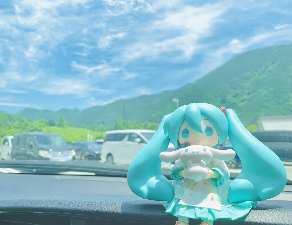 #深夜のねんどろ撮影６０分一本勝負
6/15【しょうどう】遅刻

いろんなお洋服も欲しいし、良いカメラも欲しい…お出掛けしたいし、あれもしたい、これもしたい…

ミクちゃんをねんどりしてから様々な衝動が止まりません(>_<)