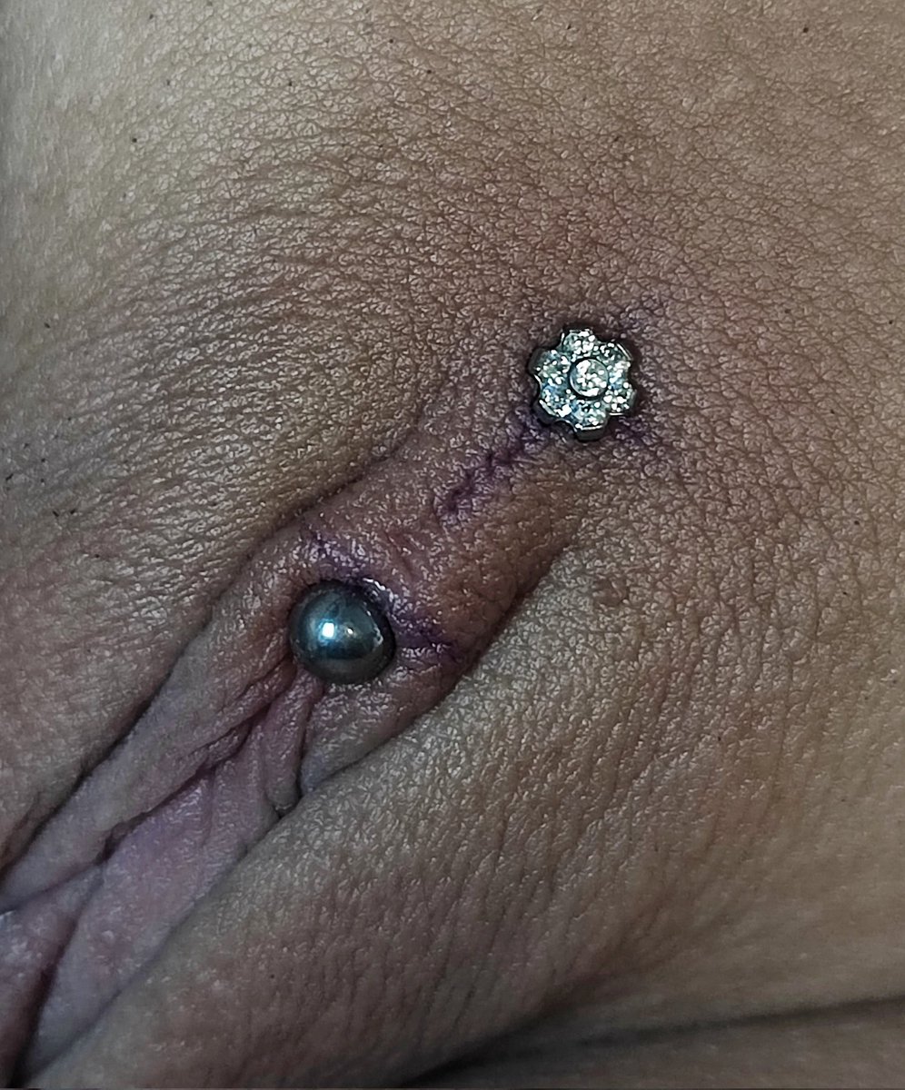 piercerlizzy's tweet photo. Christina piercing 
#christinapiercing #piercing #piercer https://t.co/Afmy2VzdFQ
