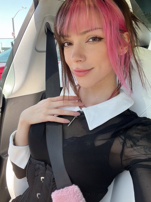 😇 it&rsquo;s finally warm outside https://t.co/BM90p0qzrb