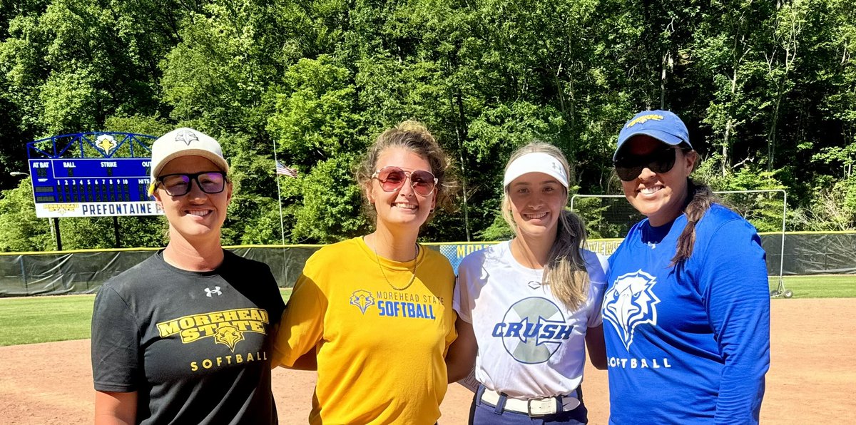 TrinitynLambert's tweet photo. MSU Prospect Camp! Big thank you to @Coach_MGriff , Coach Ybarra, and Coach T for having such a great! And thanks to @stevens031808 for catching me again! https://t.co/830az3xjFJ