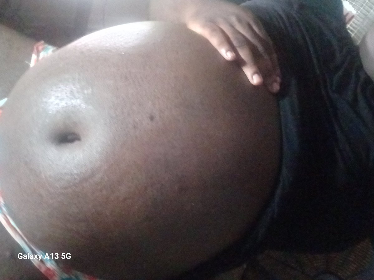KhalaniYou76993's tweet photo. My facorite photo from my set last night roubdest ive gitten recently #feederism #feedee #feeder #fatty #BELLY #stuffed #bbw #transfeedee #kink #feedme https://t.co/1IVF60ldU2