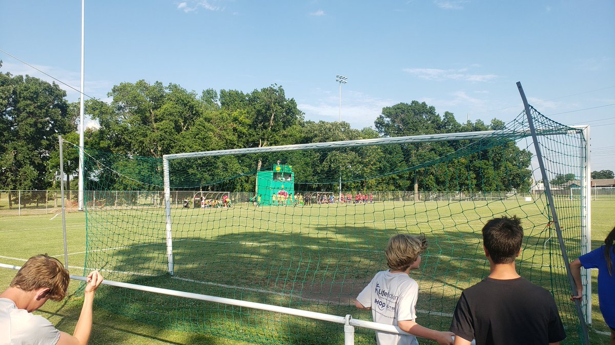TulsaRoughnecks's tweet image. Just watching what should be a fun match at a facility deemed unworthy of/by the NPSL... the NPSL, mind you... 🦄 🦄 🦄 🦄 
CLUB &amp;gt; league  #TATID #TTID