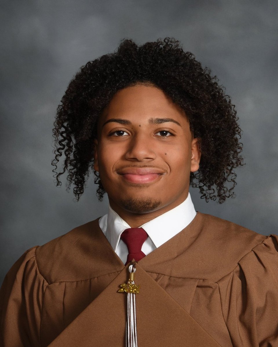 Congratulations to Alivia Bear, Delaney Troxell and Jyzaiah Bonilla on winning the CHS Booster Club scholarship awards, presented annually to the senior athletes who have worked the most events for the Booster Club during the 2023-24 school year. #GoRoughs