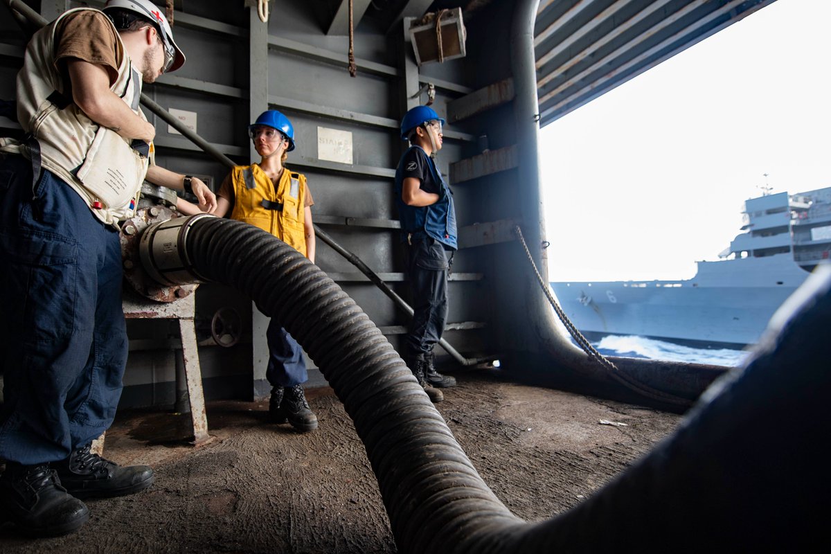 USS Dwight D. Eisenhower (IKE) tweet media