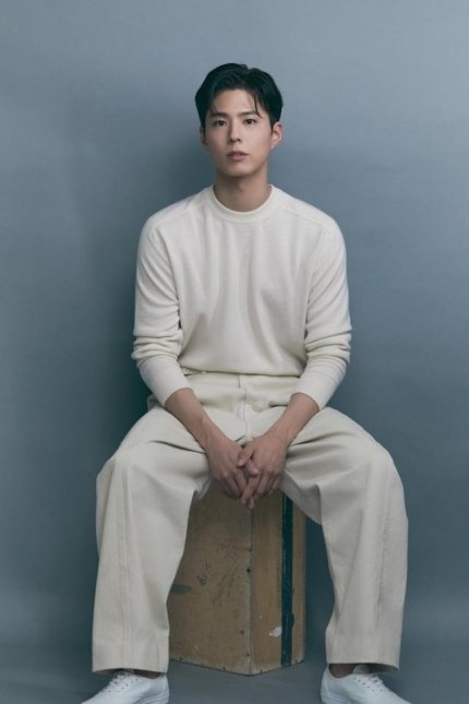 sword061693's tweet photo. #ParkBoGum. 

"I like to eat and I like to walk. Running is one of my favorite ways to unwind. I run with Sean (Jinusean), and he leads the way, so I feel like I'm traveling. It's energizing," he laughs.

https://t.co/1Lp2fPlRBd https://t.co/38gTEduHwO