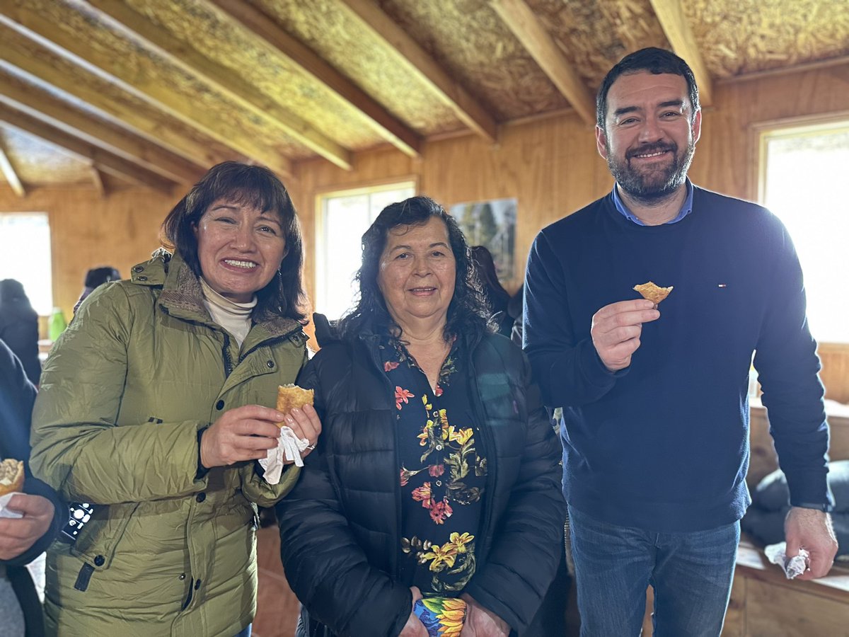 ¡Que valiosa es nuestra gente y productos del campo 💚! 
Conocimos el hermoso y delicioso 😋 trabajo de la Asociación Quetroco Aillipen de la comuna de Freire, conocimos además sus sueños y proyectos los cuales como Gobierno Regional siempre estaremos dispuestos a potenciar 💪🏽