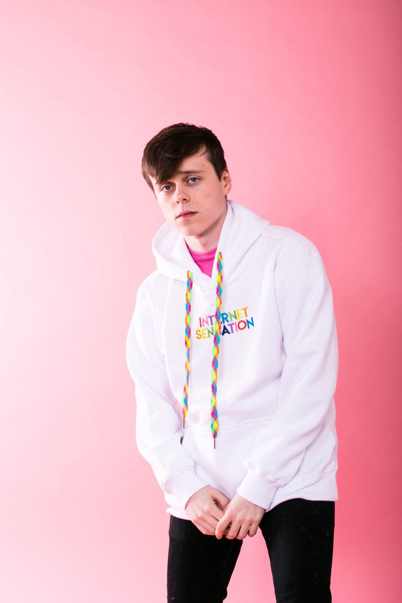 Doejenggles tweet media