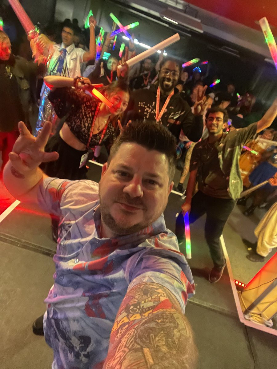 Level Up Leroy / The comic con DJ tweet media