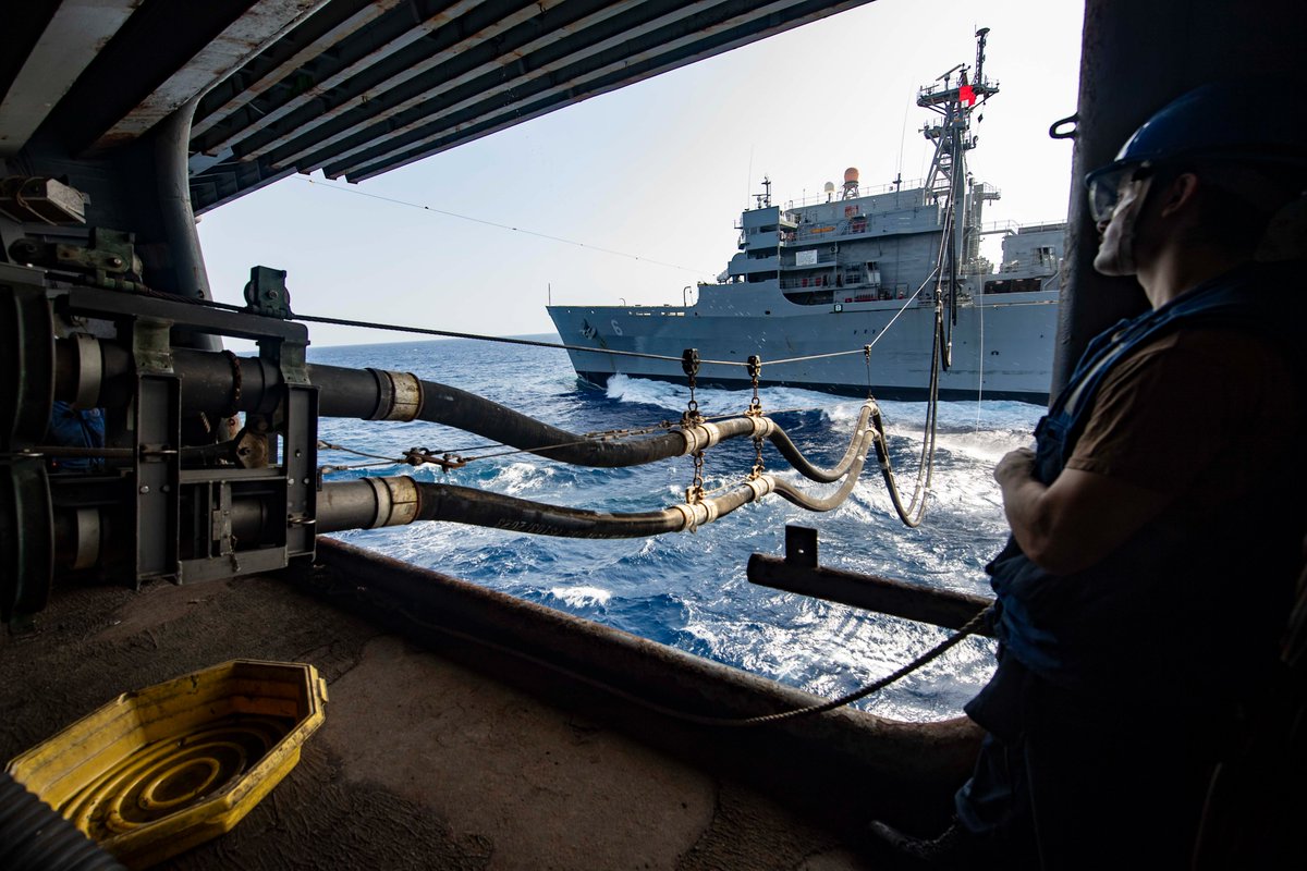 USS Dwight D. Eisenhower (IKE) tweet media