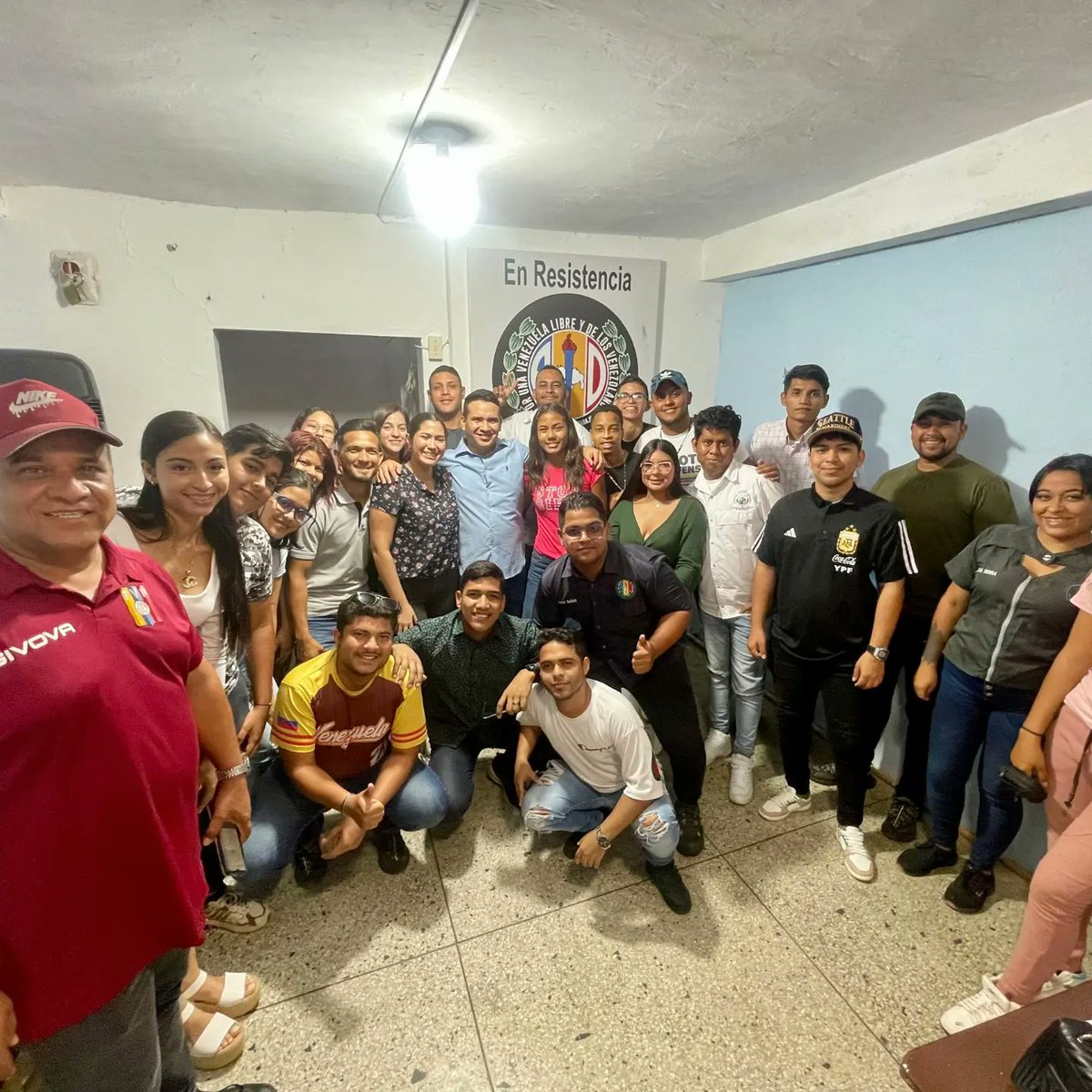 pahenryj's tweet photo. ¡Hoy fue un día de formación y debate! 🇻🇪 Nos reunimos para discutir sobre la socialdemocracia y los desafíos que enfrentamos en la reconstrucción de Venezuela.

#SocialDemocracia #adjuventud #venezuela https://t.co/ekapSptXGj