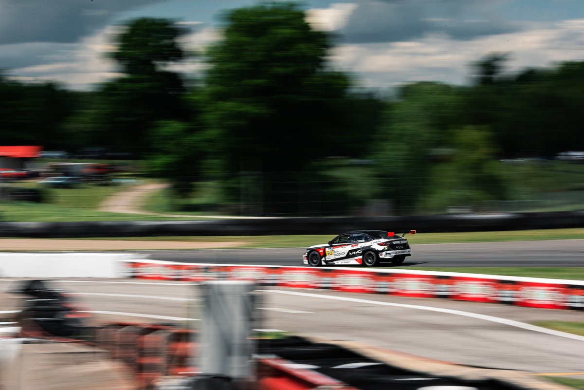 ENEOSUSA's tweet photo. #TeamENEOS takes P5 at the Mid-Ohio IMSA Michelin Pilot Challenge in the @pitandpaddock Civic Type R TCR.
https://t.co/y6yHyR8EIO
#ENEOS #DaiYoshihara #PitandPaddock #Honda #CivicTypeR https://t.co/m9Z0IjQQPu