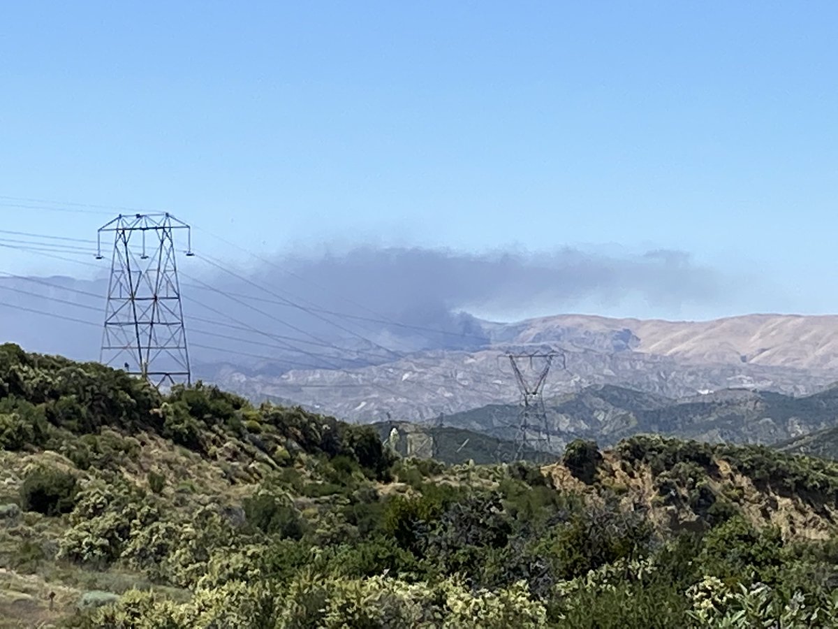 MatthewABerdyck's tweet image. The Gorman #PostFire is now at 2000+ acres @barkflight @watchdutyapp #lebec #gorman #pyramidlake #frazierpark #fire #CAwx #wx
