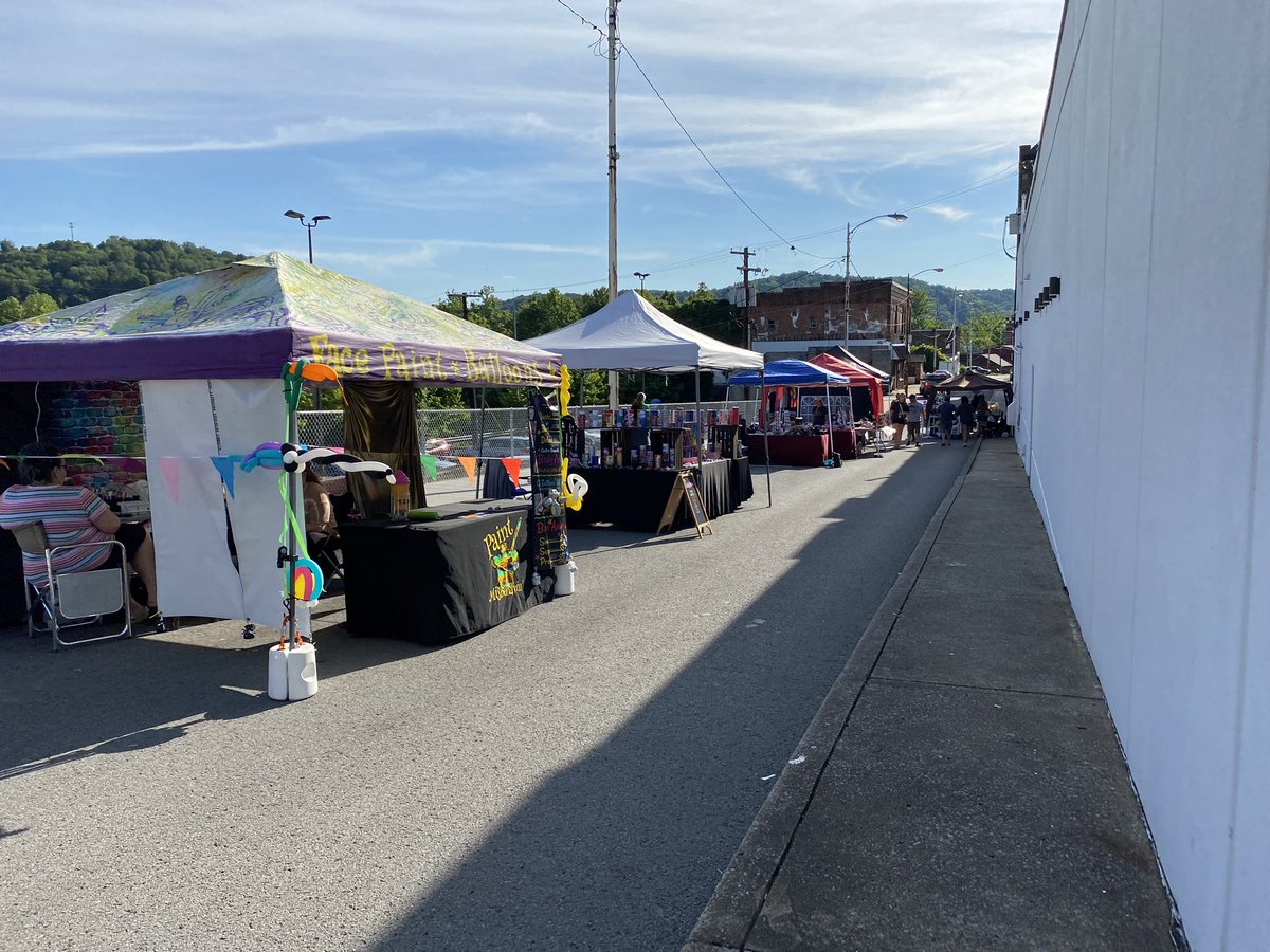 MainCorpsePod's tweet image. The 1st Grafton Monster Festival had a perfect day. All the weirdos, monsters, &amp;amp; vault dwellers that make this state special were great to see

We’ll have our table set up all day so come find us. Kelsey + Matt will record live tomorrow down at Toad Hall at 3:00 pm. Stay Creepy!
