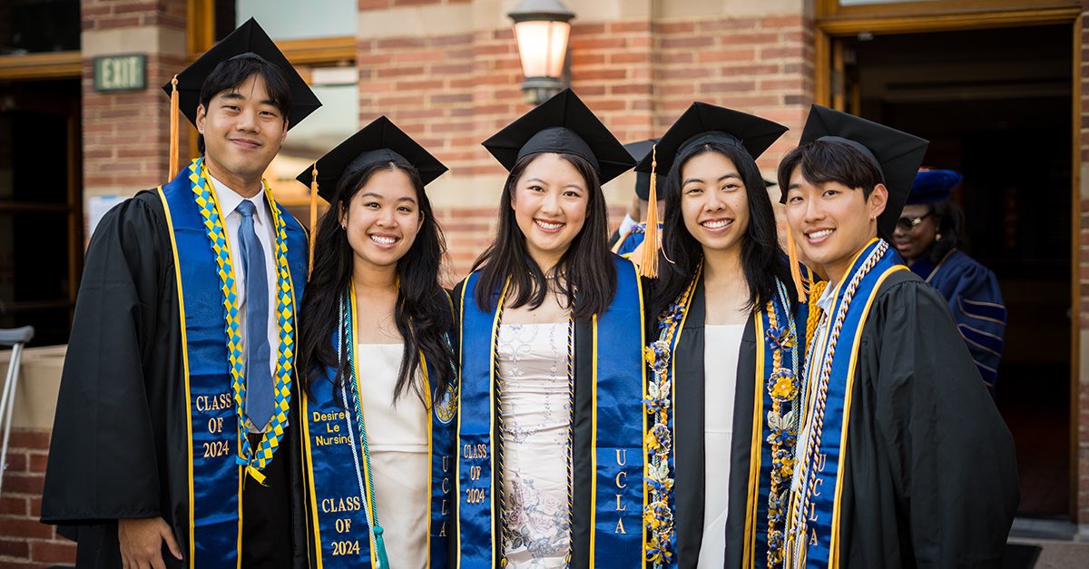UCLANursing's tweet photo. Congratulations to the Class of 2024! We cannot wait to see where being a #BruinNurse takes you next! YOU DID IT! 💙💛💙💛💙💛💙 #ucla2024 https://t.co/X47zRceTdv