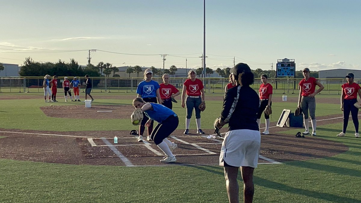 CeceSpencer2027's tweet photo. I had an amazing time this week at Junior Day Softball Camp and Backwards K Softball Camp. https://t.co/r0eo1zy9cG