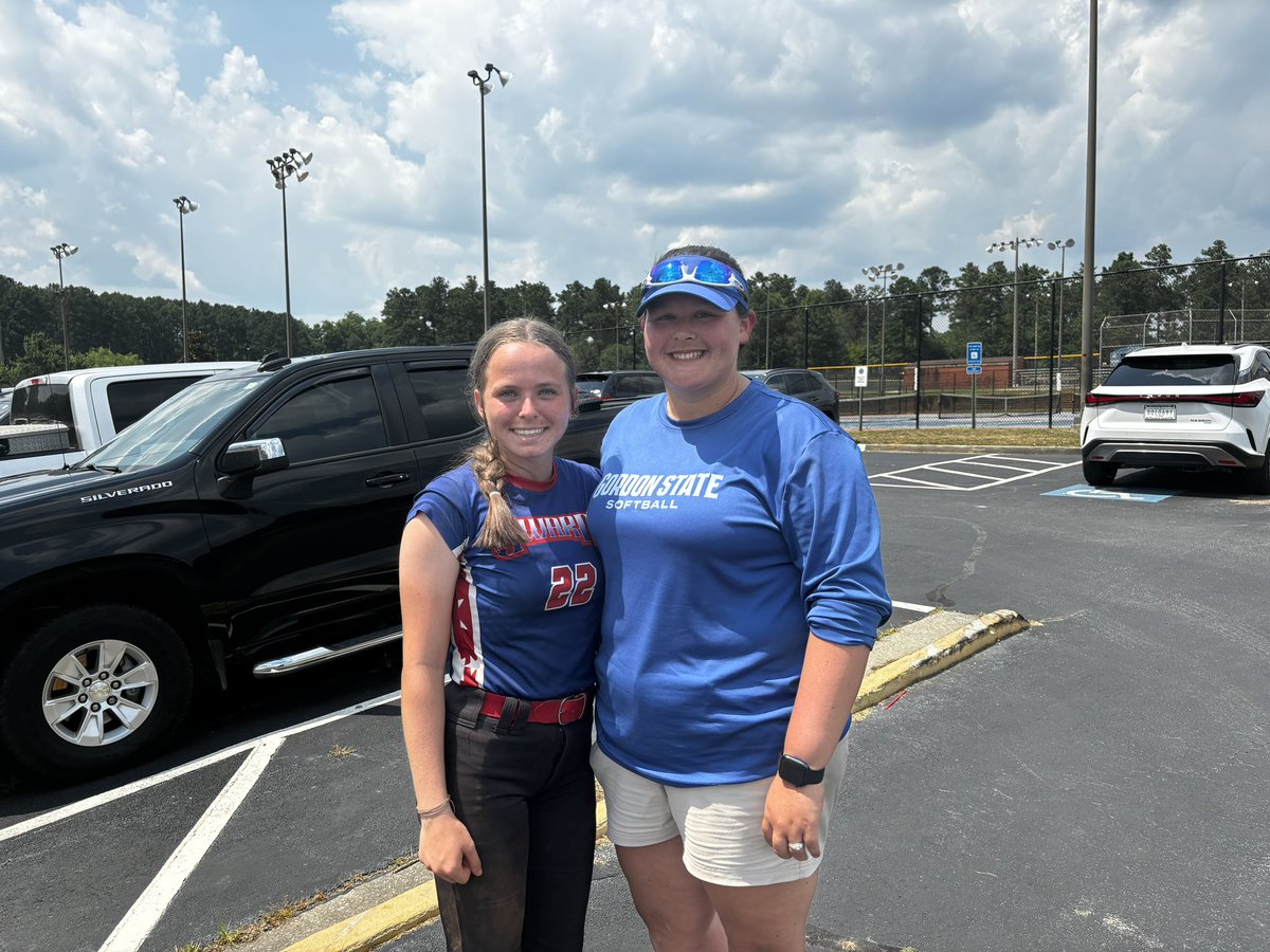 I had a great time at a <a href="/GSCSoftball/">GSC Softball</a> camp today!! Thank you to <a href="/Coach_Hatt/">Ally Hattermann</a> and <a href="/NikiMoncrief06/">Niki Evans</a> for the experience and the amazing time!!🥎🥎<a href="/KristenBGregory/">Kristen Brandenburg</a>