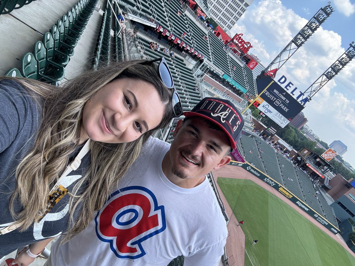 Coach_MMatthews's tweet photo. Braves won and so did I 💍 https://t.co/xLVmQXt7FP