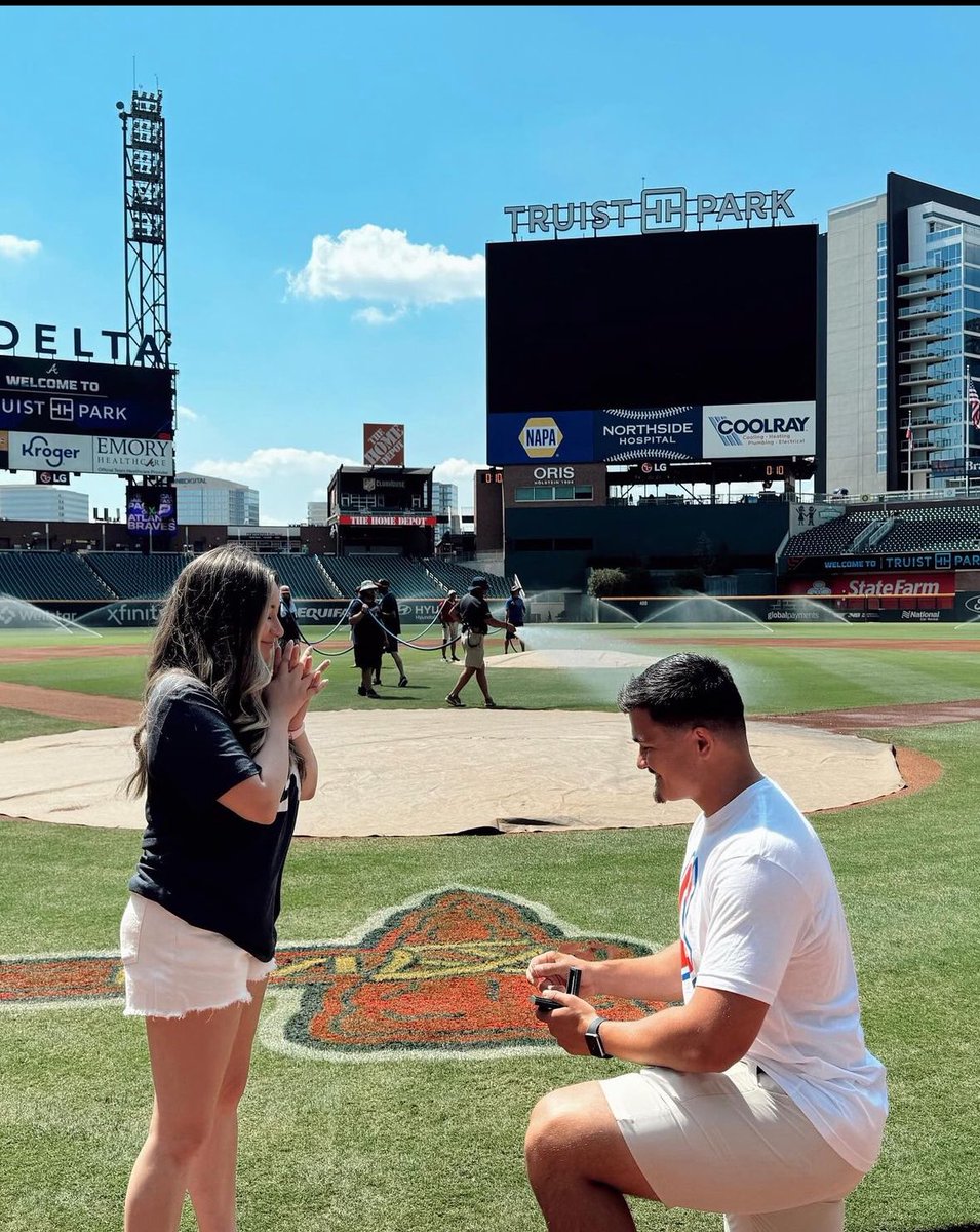 Coach_MMatthews's tweet photo. Braves won and so did I 💍 https://t.co/xLVmQXt7FP