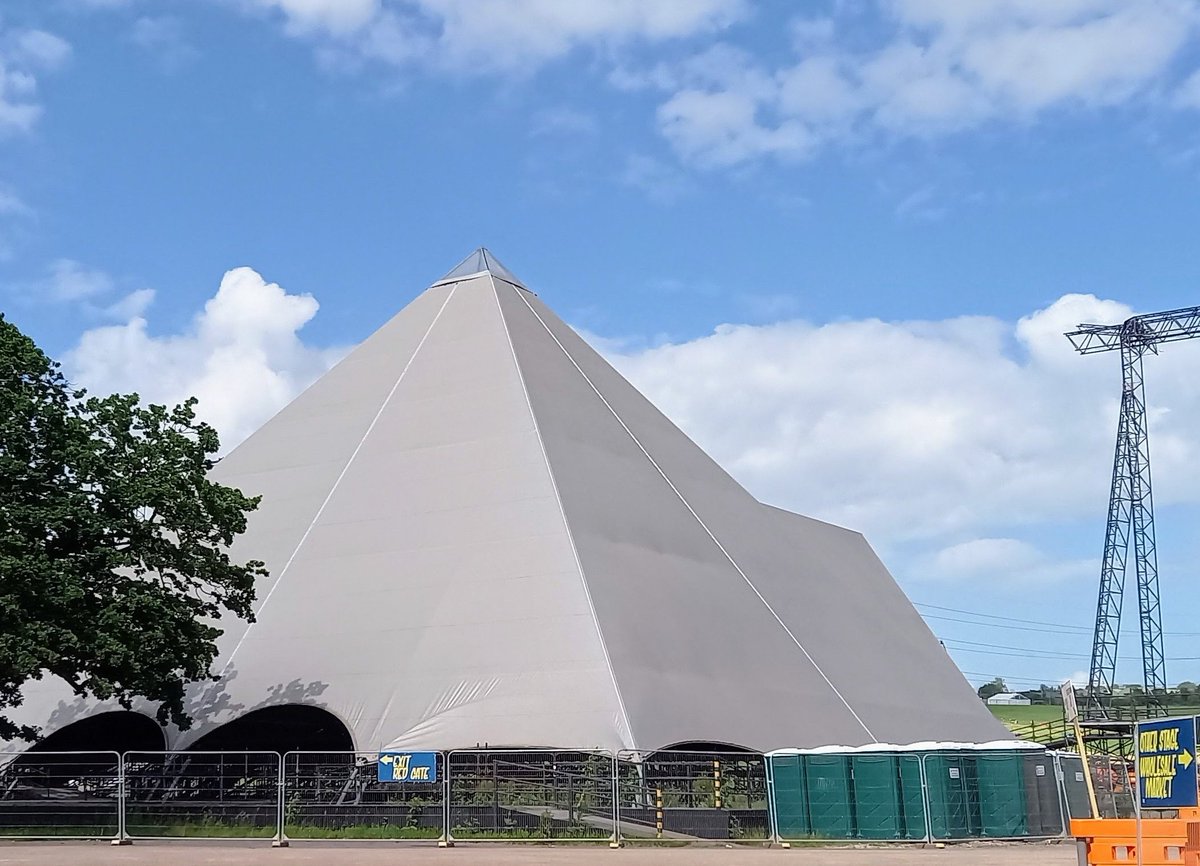 10 days..
#Glastonbury 😎